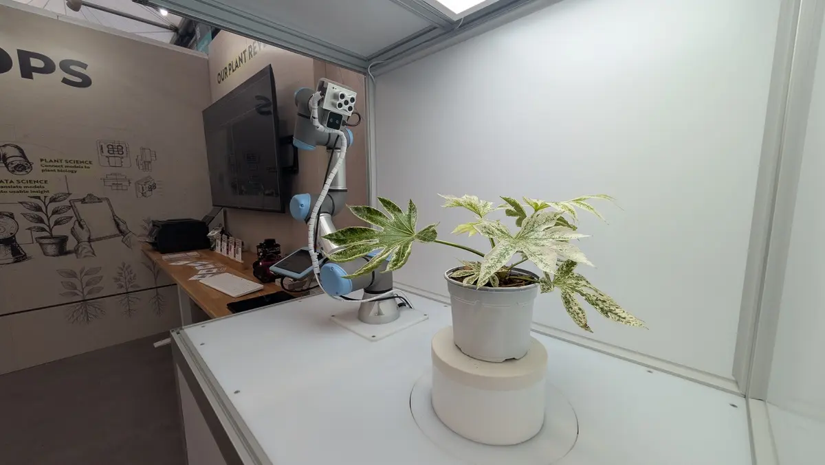 University of Lincoln wins Chelsea medal for RoboCrops