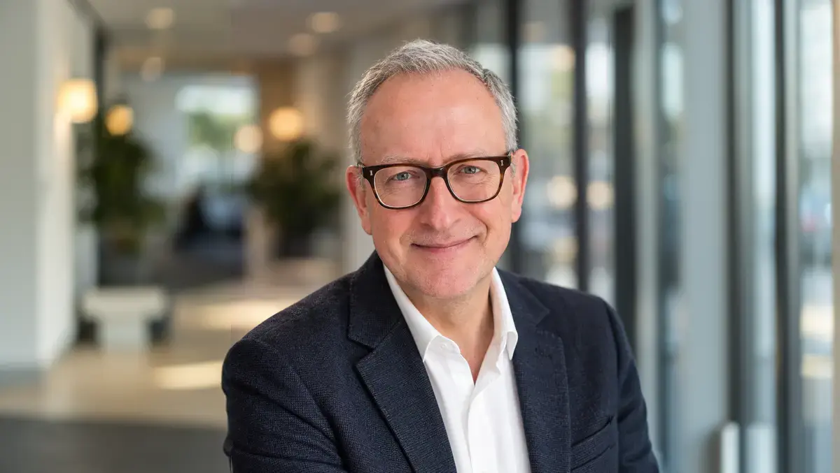 Lumera warns legacy systems hold back group protection